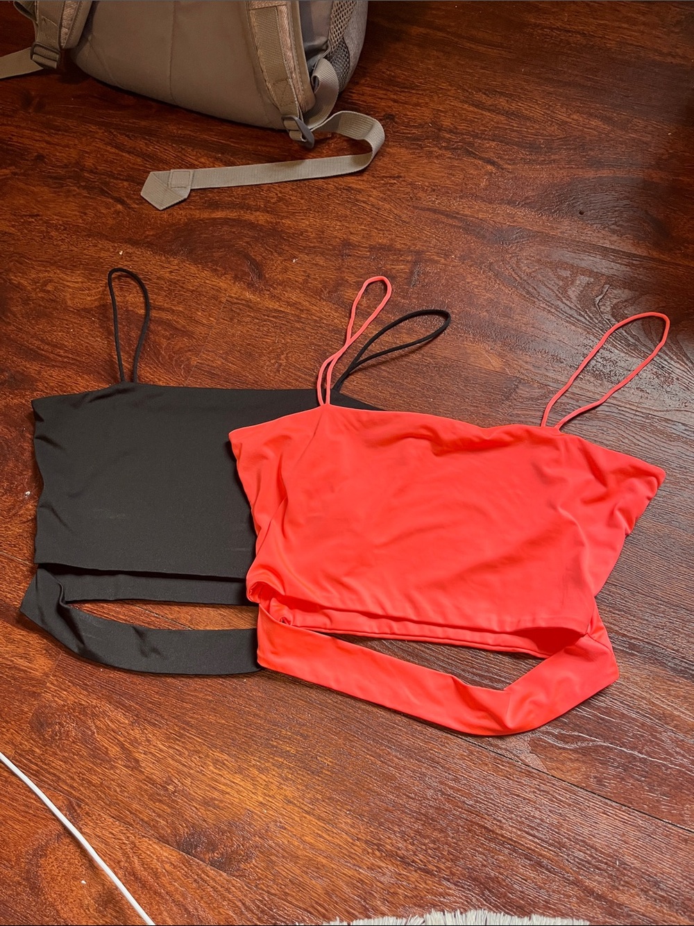 SHEIN Black Spaghetti Strap Crop Top